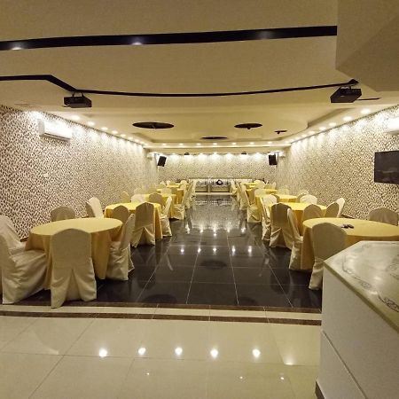 Celine Al Motamaiza Furnished Apartment Jeddah Exterior photo